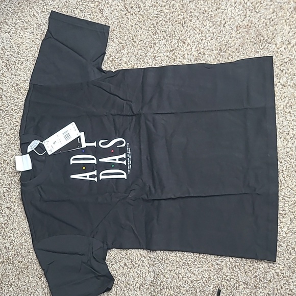 Adidas T-shirt - Picture 1 of 3
